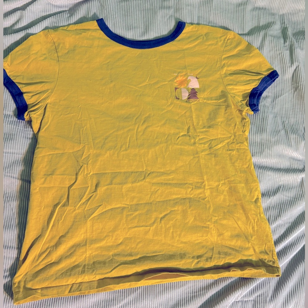 PATAGONIA - Women’s Tshirt in Large